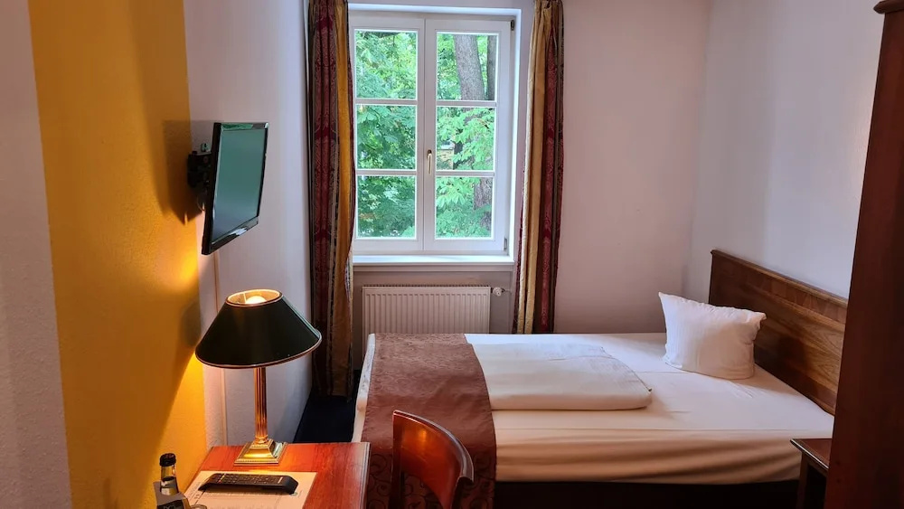 Hotel Königin Olga - Chambres