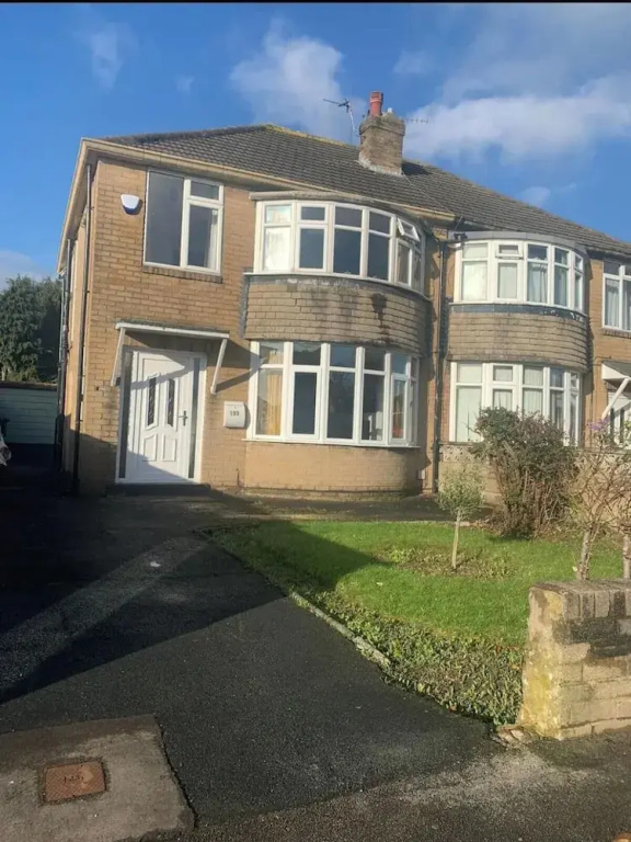 Serene Leeds Retreat - 3 Bedroom House