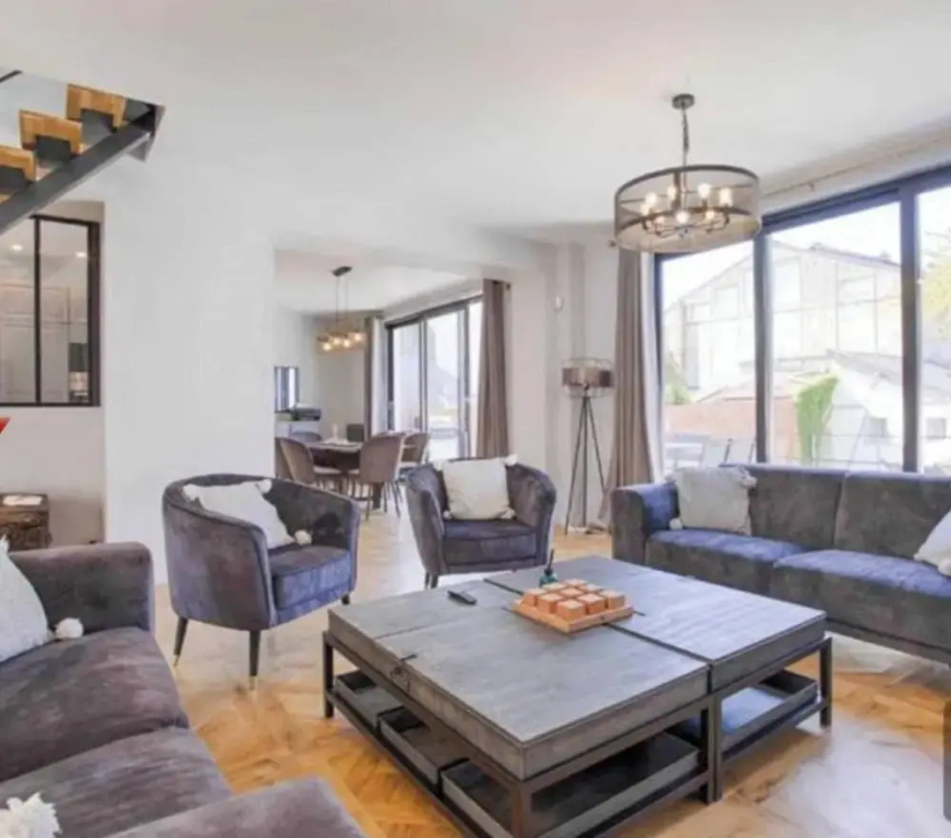 Voir la photo 2 — House for 18 People With Cinema Place Morny