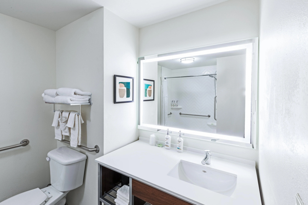 Holiday Inn Hotel & Suites Tulsa South by IHG - Général