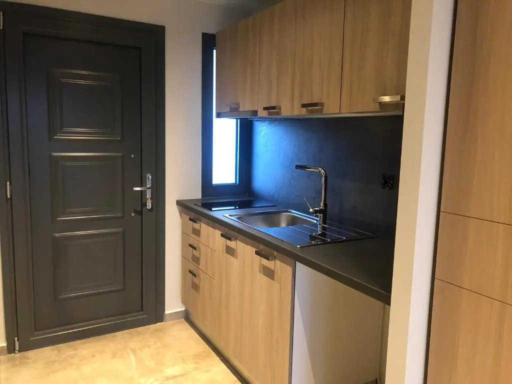 Deluxe Double room (full double bed)