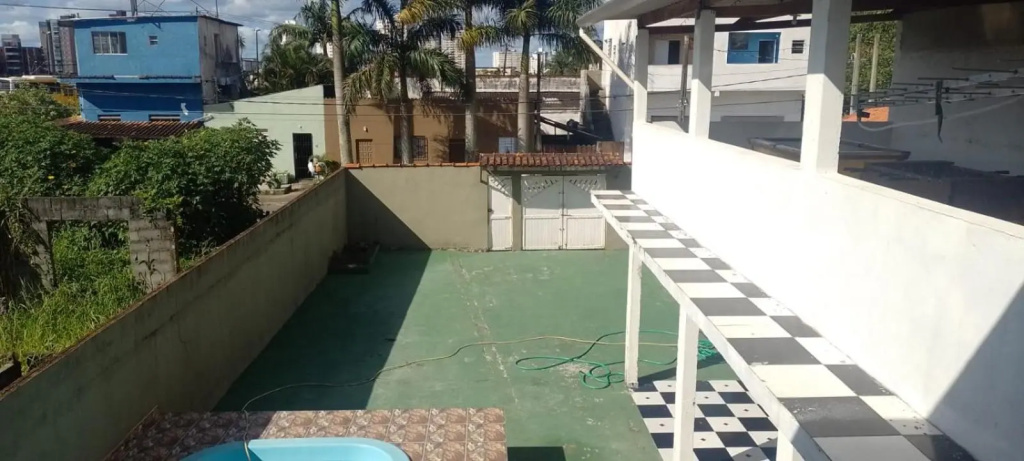 Ótima casa com piscina em Praia Grande