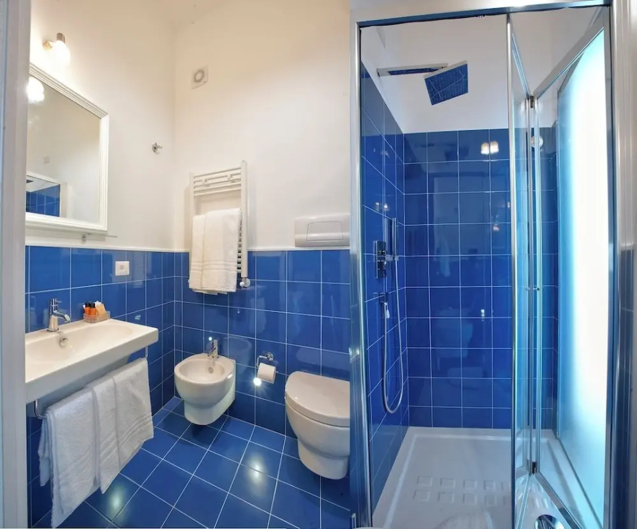 Deluxe Double room with balcony and with city view (full double bed)
