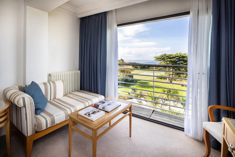 Standard Double room with balcony and with ocean view (full double bed)