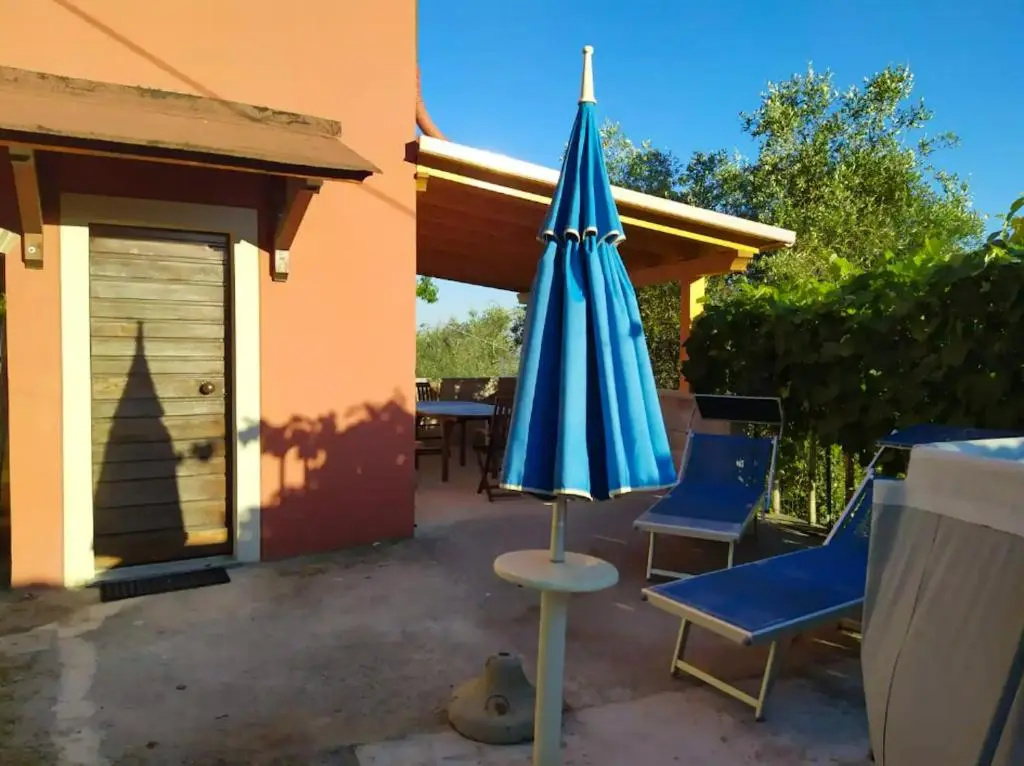 3 bedrooms house with enclosed garden and wifi at Gombitelli