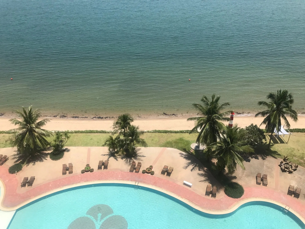 Beach & Waterfront