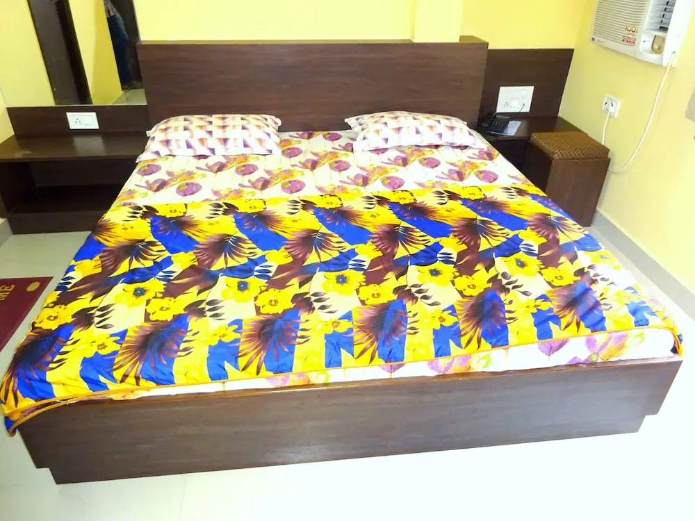 Oyo 28417 Hotel Gopi Vallabh - фото 4