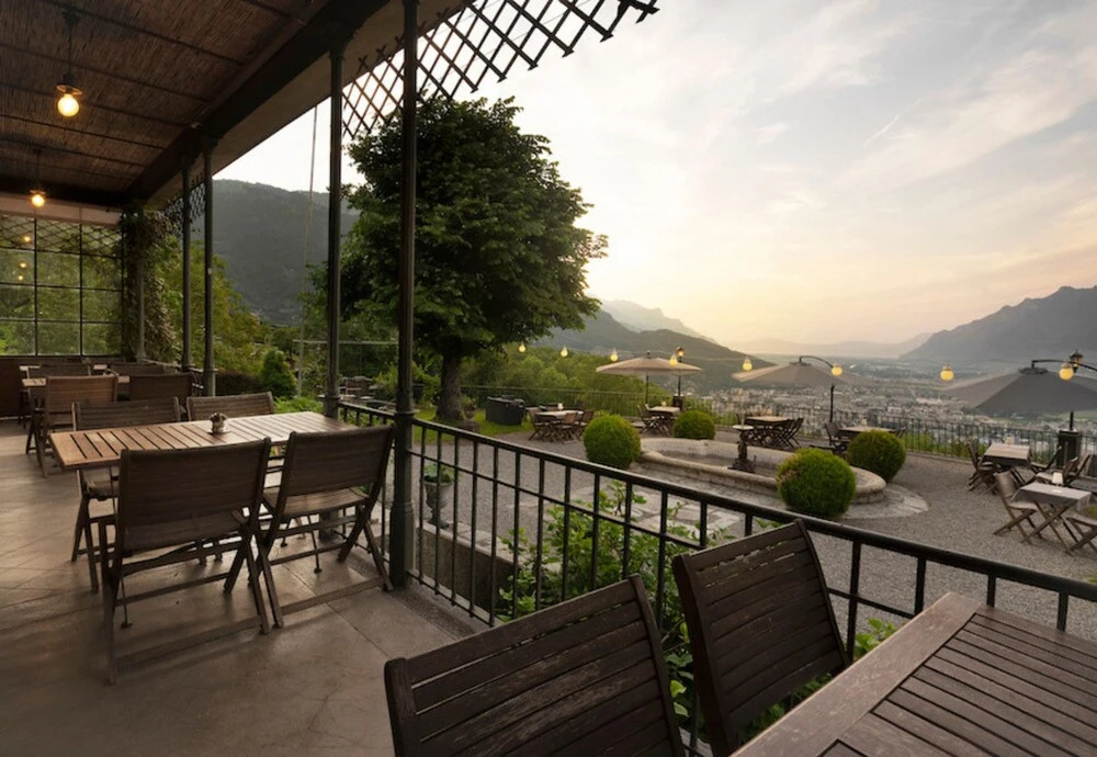 Balcony & Terrace