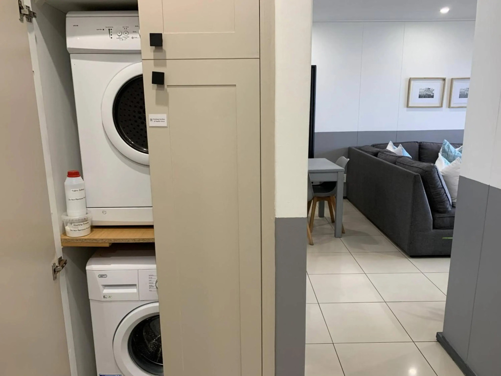 Point Waterfront Apartments - фото 42