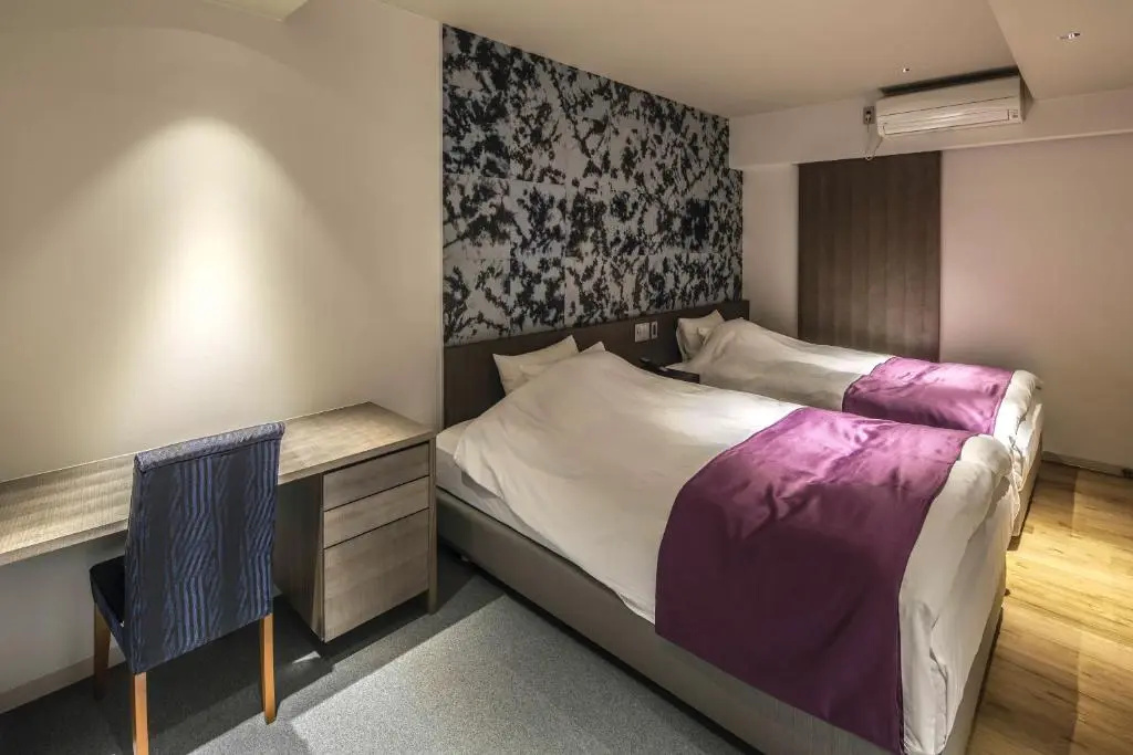 Economy room