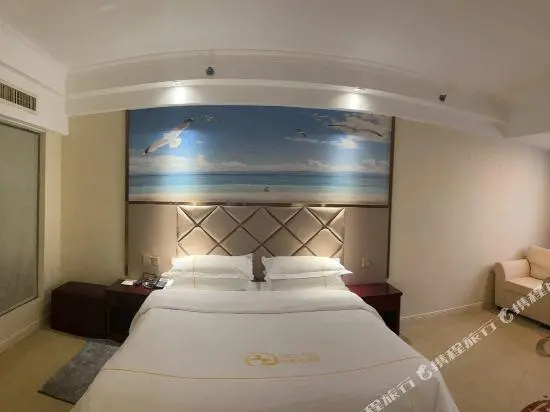Deluxe Double room (full double bed)
