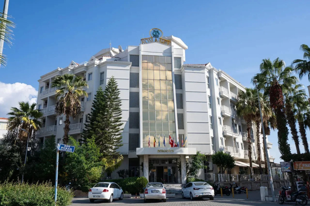 Romance Beach Hotel