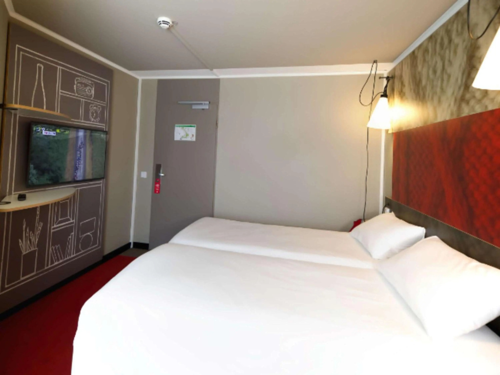 ibis Hotel Köln Centrum — 4