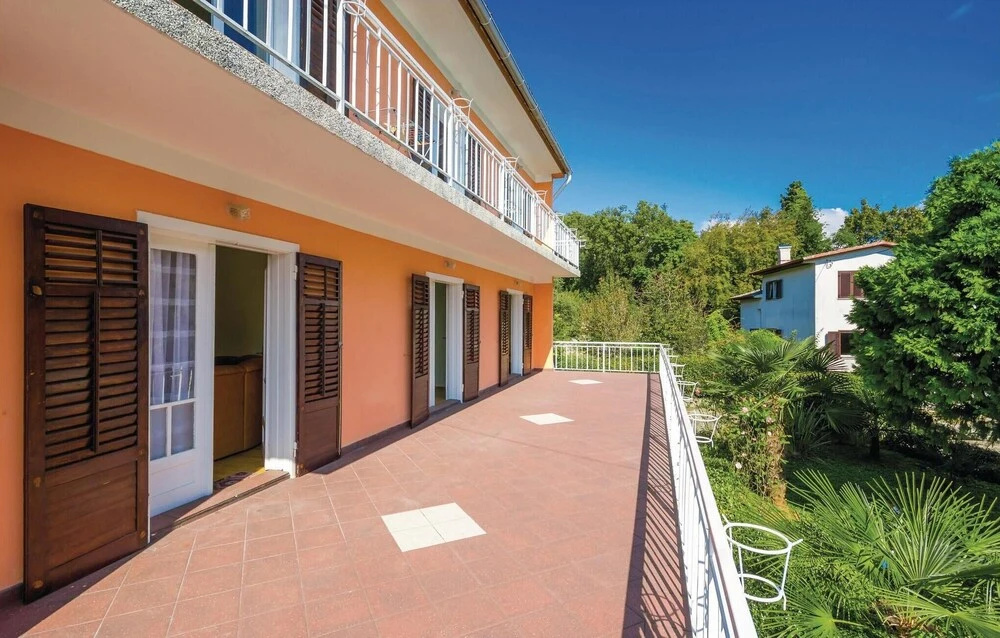 Awesome Apartment in Lovran With 2 Bedrooms and Wifi