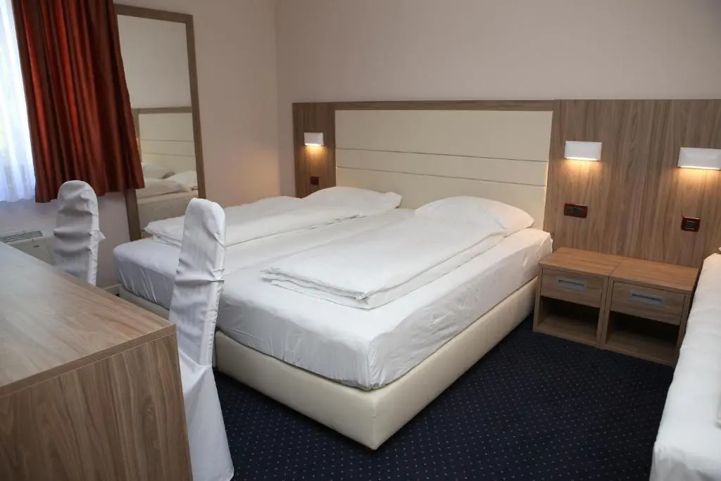 Hotel Ana - Chambres