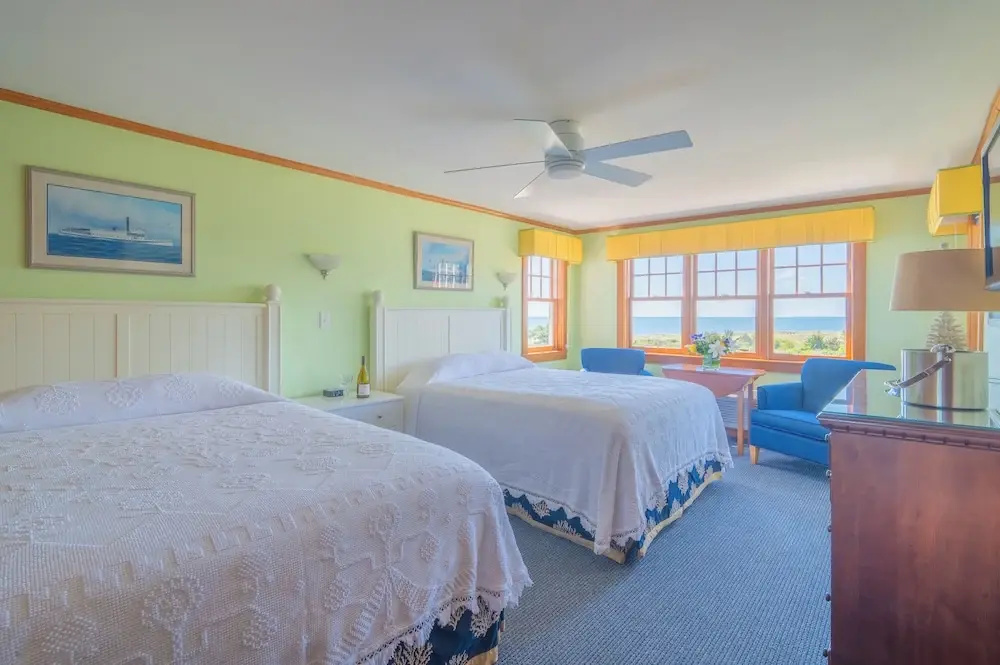 Deluxe Quadruple room with balcony and with ocean view