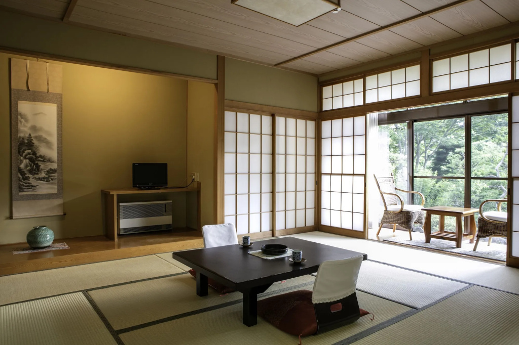 Отель Ryokan Warabino в Яманучи