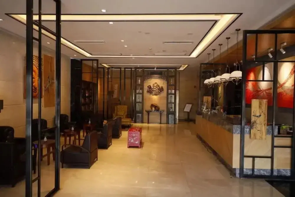Lobby & Reception