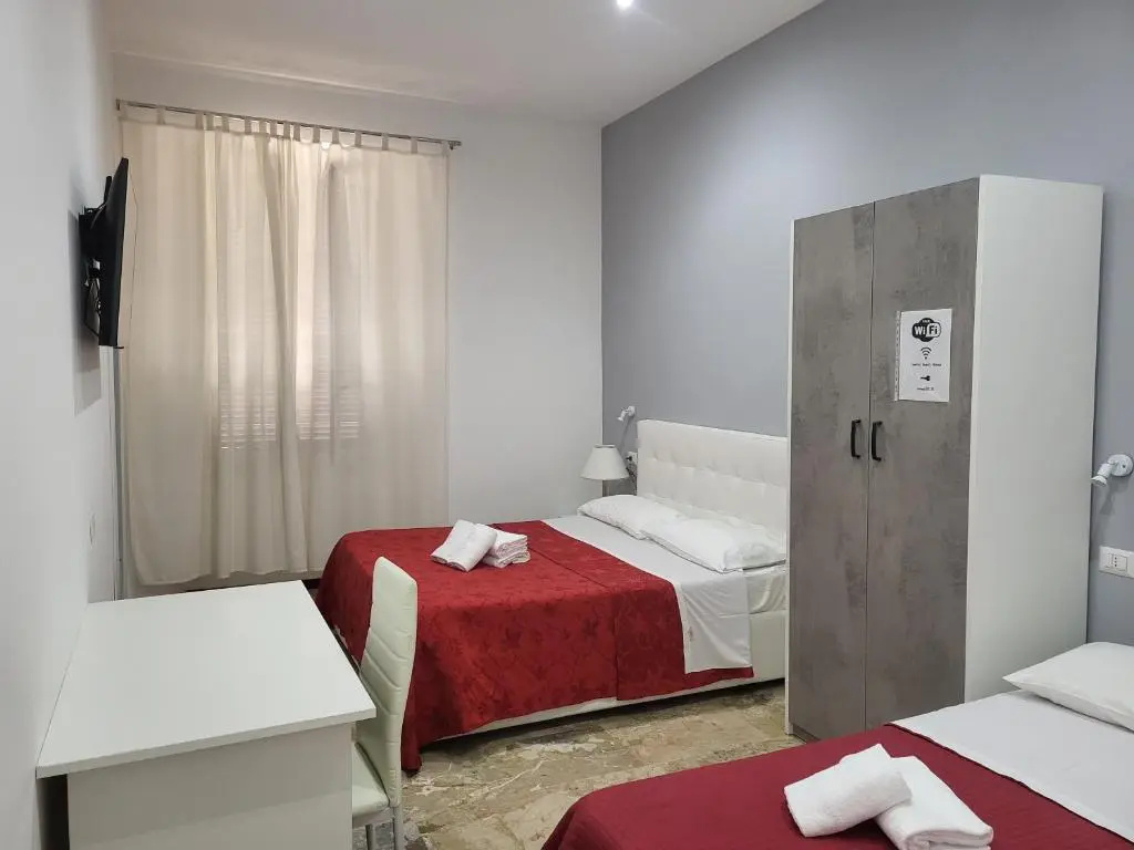 Standard Double room (full double bed)
