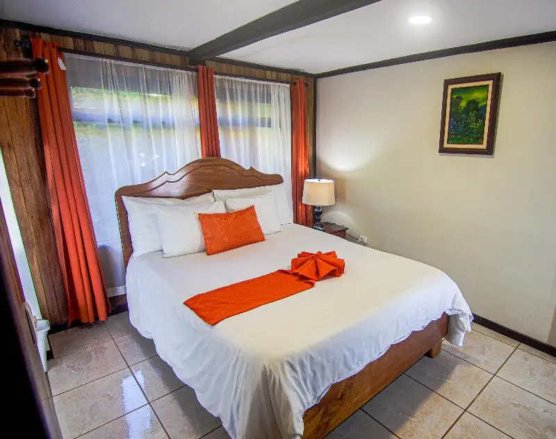 Standard Double room with balcony (full double bed)