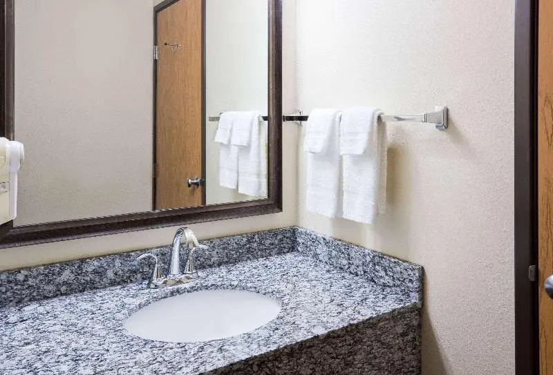 AmericInn by Wyndham Sartell - Chambres