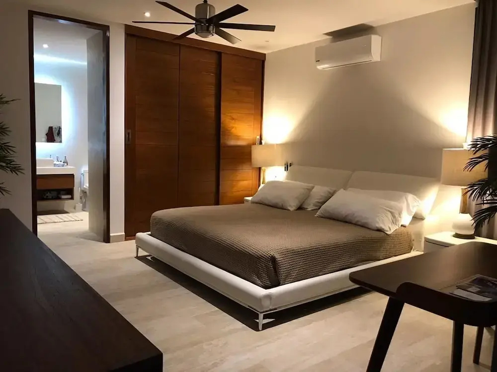 3 Bedrooms Apartment