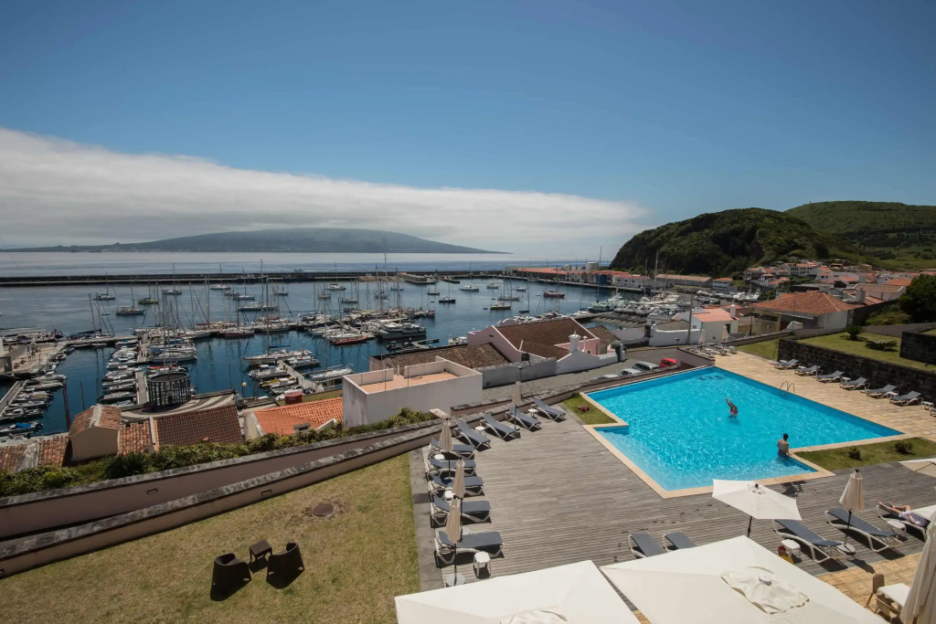 Beach & Waterfront