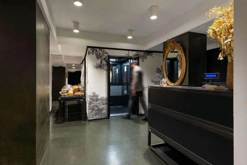 Hotel photo 2