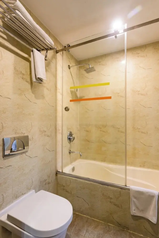 Yellow Pagoda Hotel - Chambres