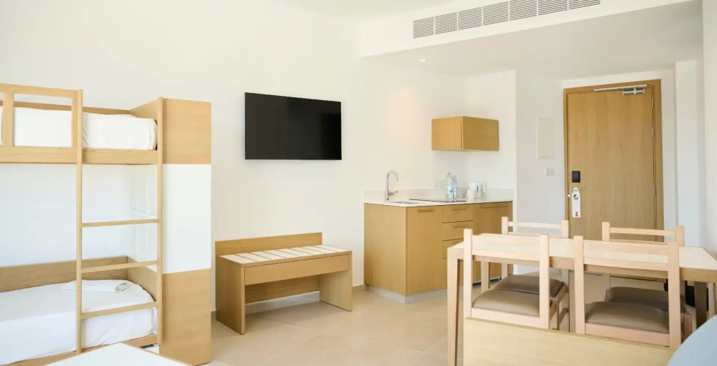 1 Bedroom Superior Suite with partial sea view
