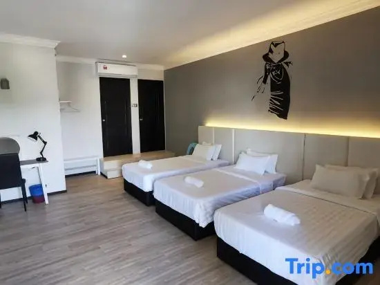 Standard Triple room