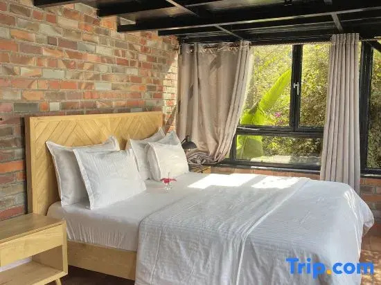 Double Suite (full double bed)