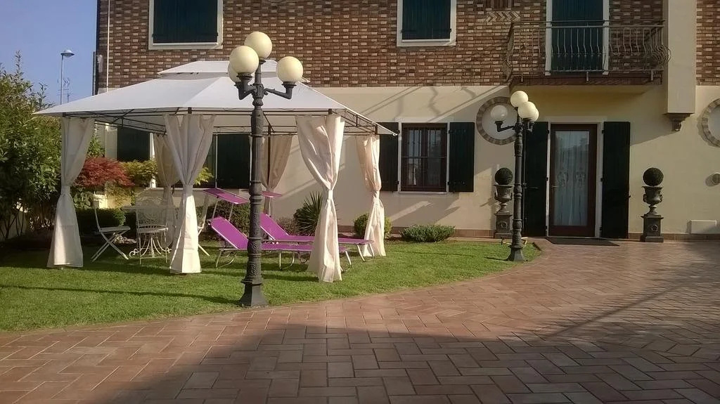 Villa Antique