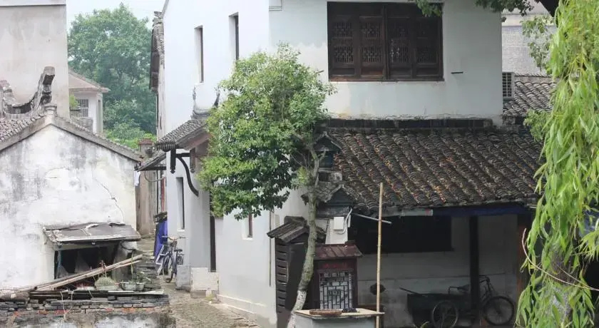 Cyan Dragon Old House Tongli