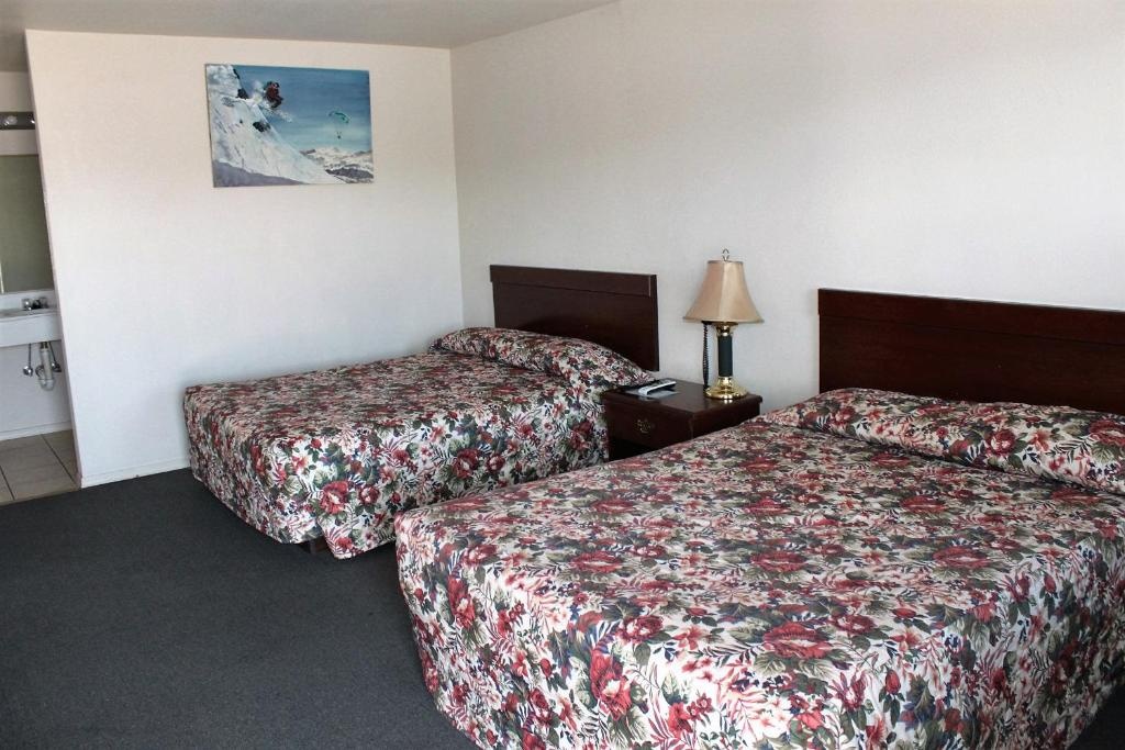 Adobe Inn Motel — 2