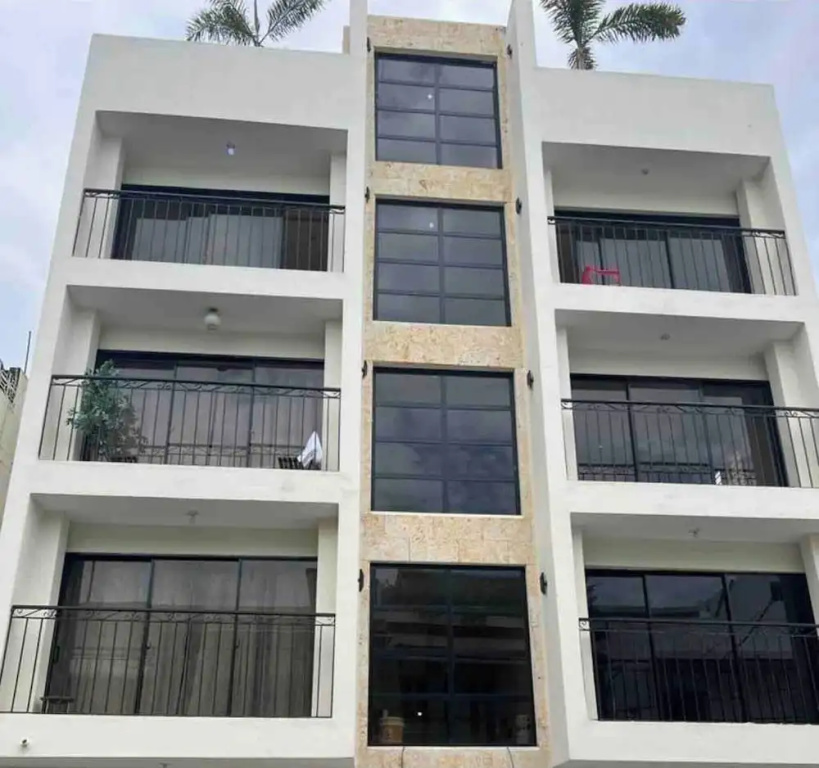 Colonial Leyton Apartment