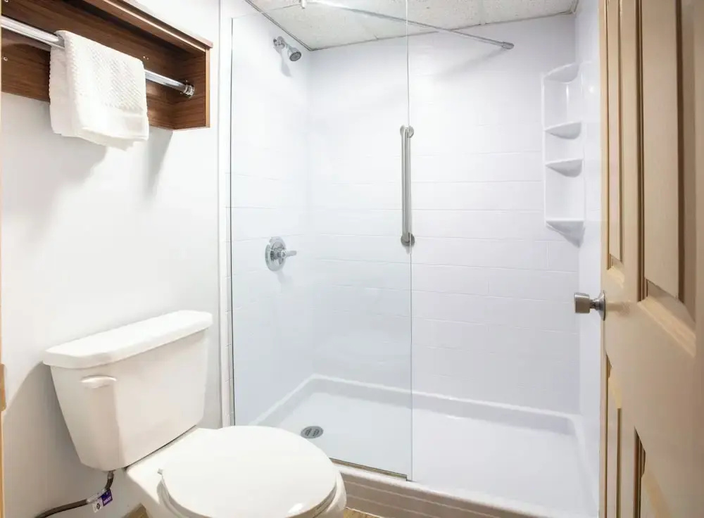 2 Bedrooms Suite with balcony