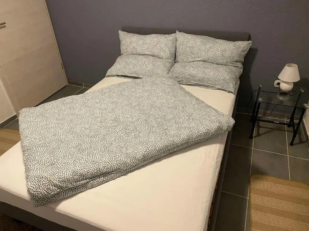 Economy room