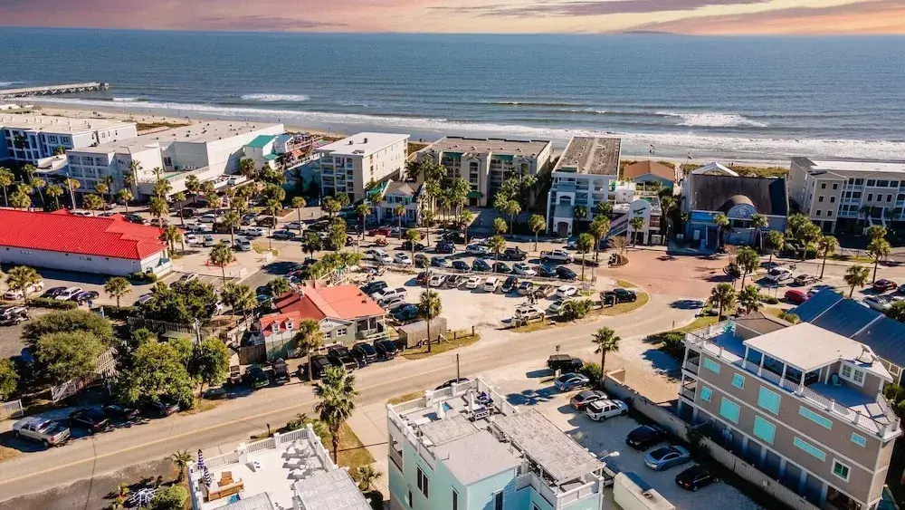 Sea Shell by Avantstay Breezy Beachside Getaway w/ Rooftop Deck & 6 BRs