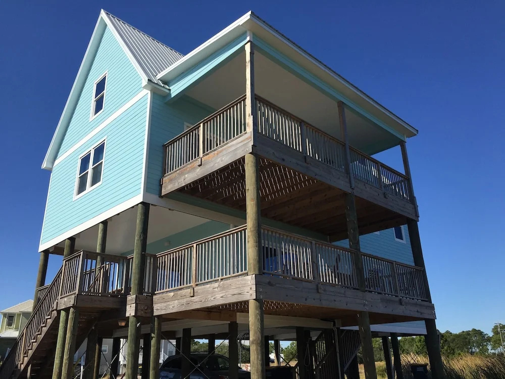 Sea Turtle 6 Bedroom Home