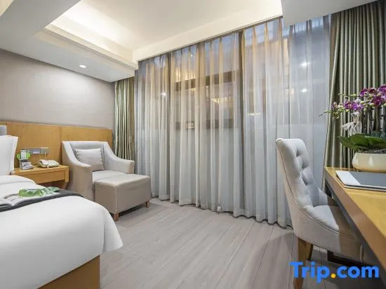 Business Double room (full double bed)