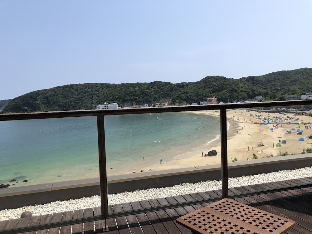 Beach & Waterfront