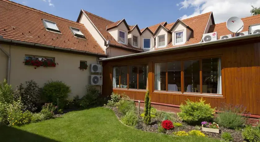 Garden Panzio - фото 9