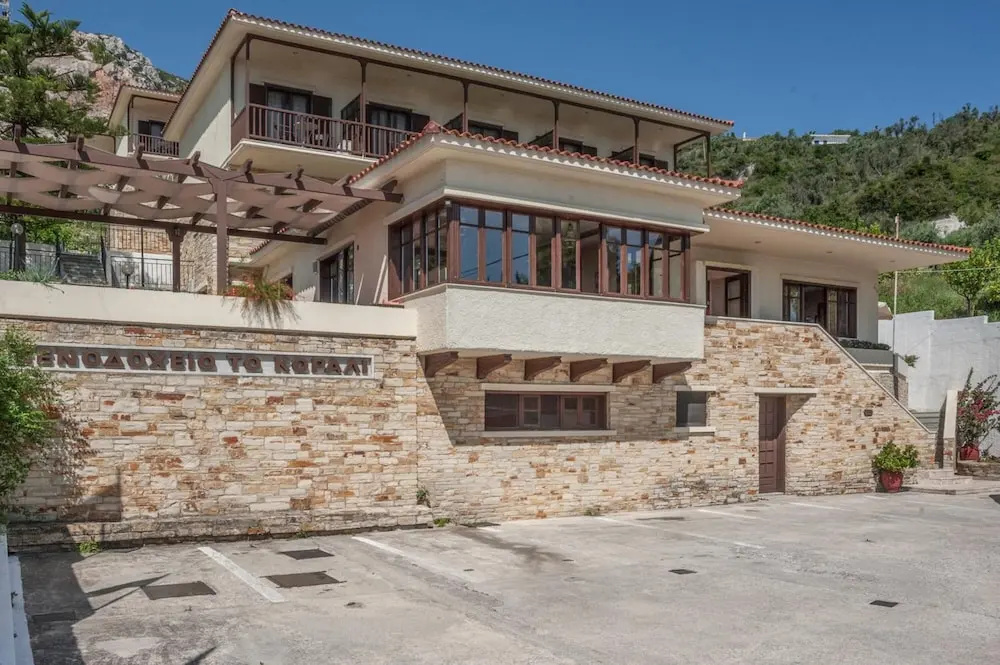 Corali Hotel