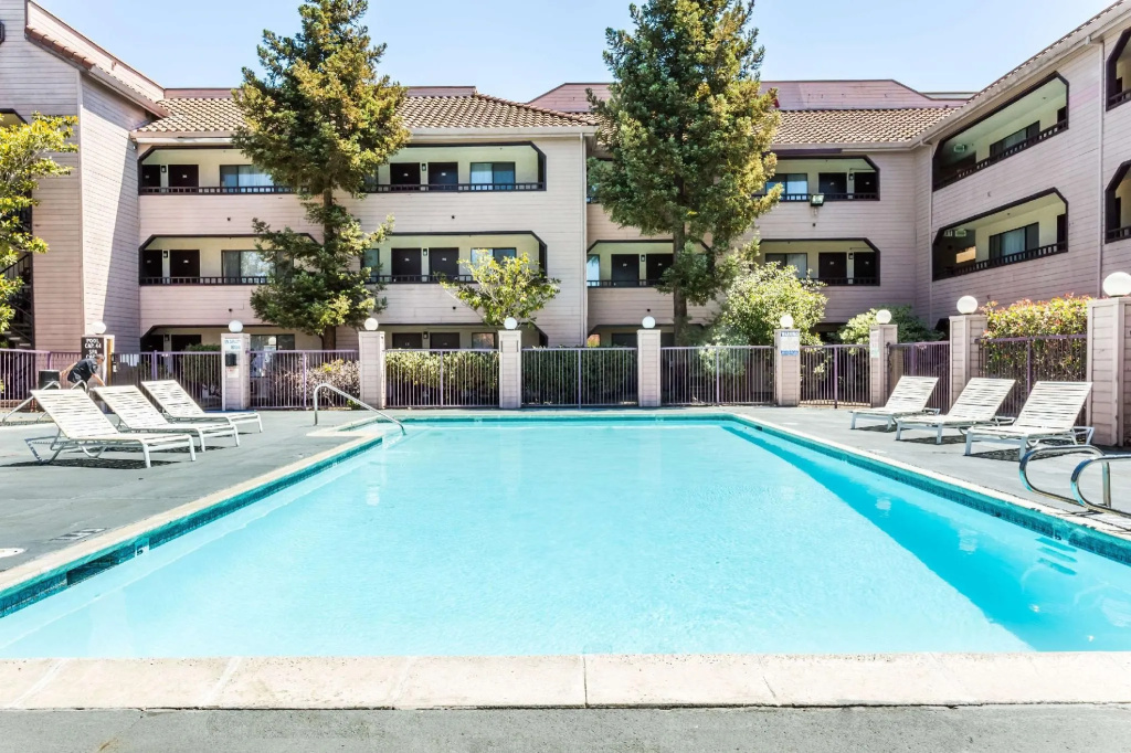Country Inn & Suites by Radisson, Vallejo Napa Valley, CA - Général