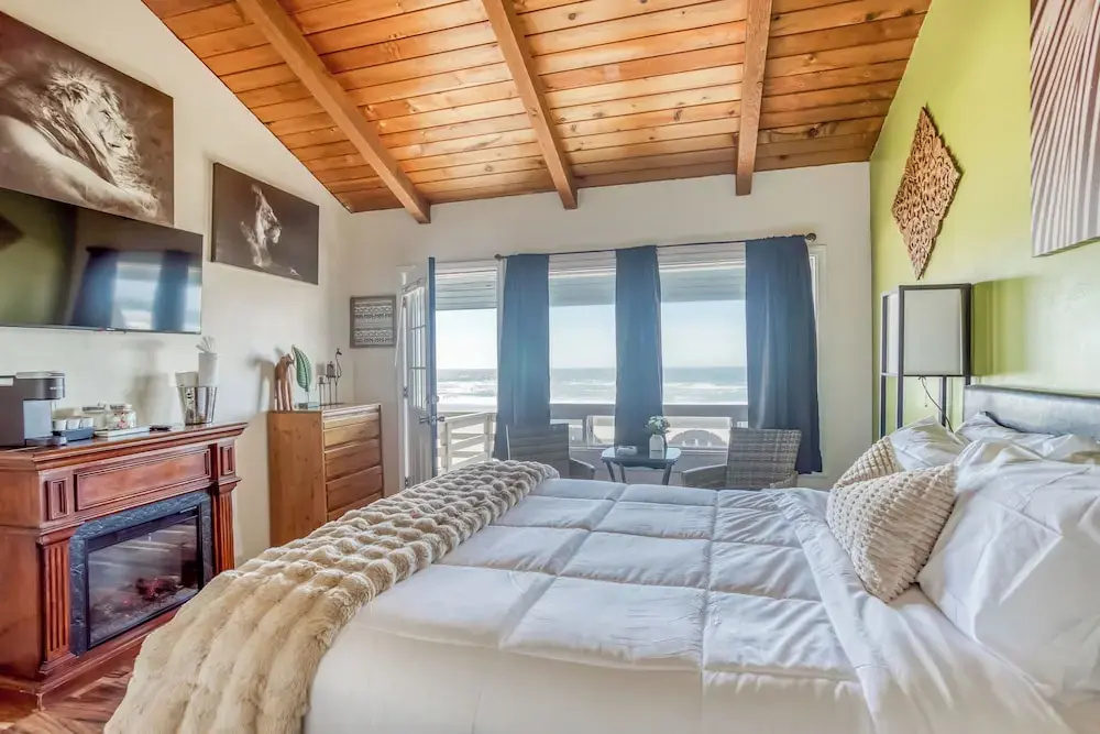 Classic Double room with view (full double bed)