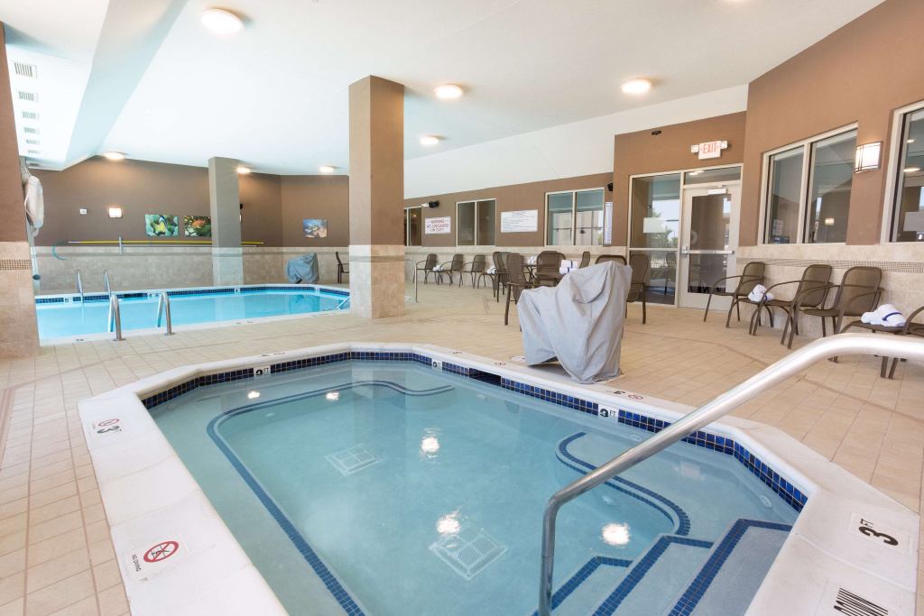 Drury Inn & Suites Burlington - Général
