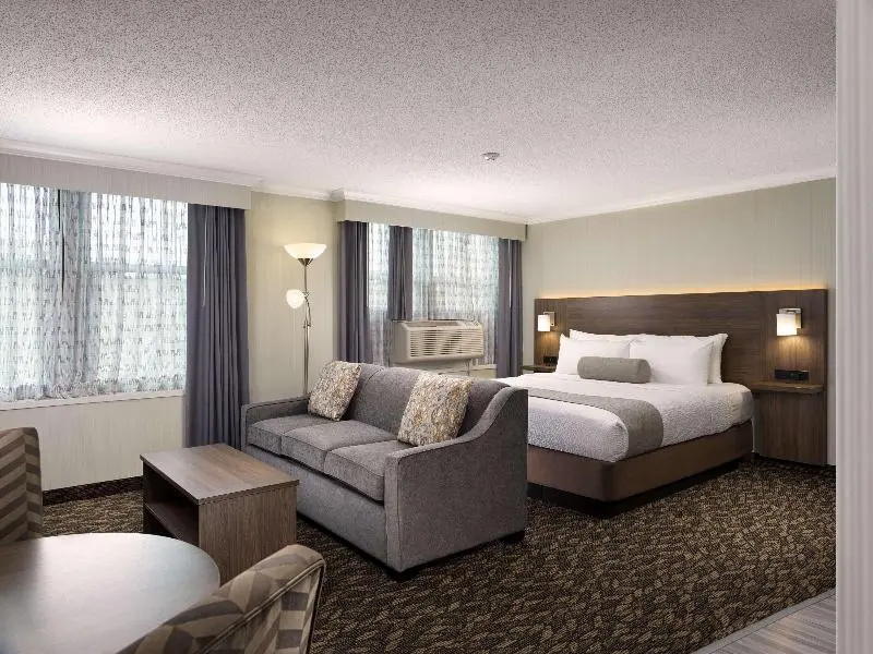 Best Western Plus Carlton Plaza Hotel - Chambres