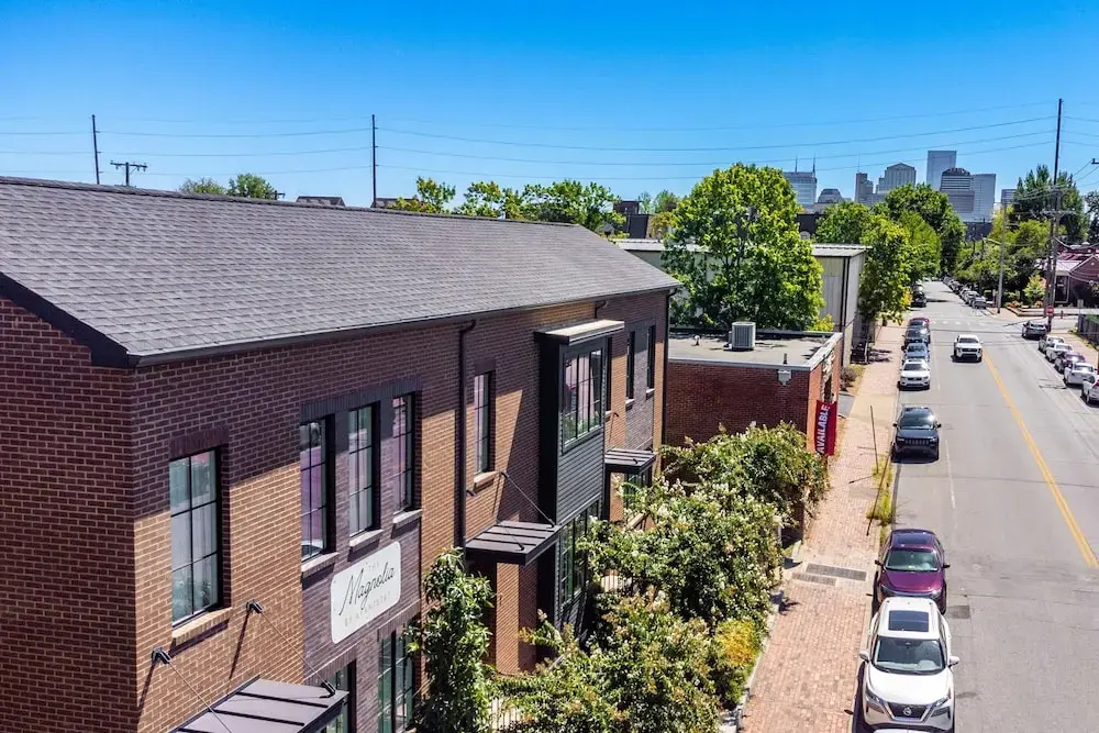 The Magnolia 10 - Avantstay Germantown w Private Balcony