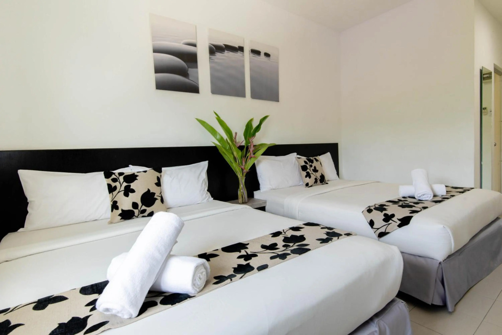 Riverra Inn Langkawi — 4